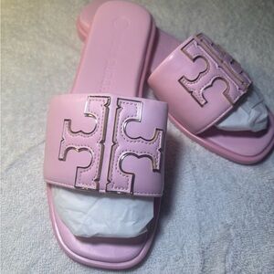 🎀New Pink Tory Burch double T Slide Sandals with Logo🎀